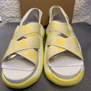 NWB Ugg W LA CLOUD SANDAL SZ 8 yellow